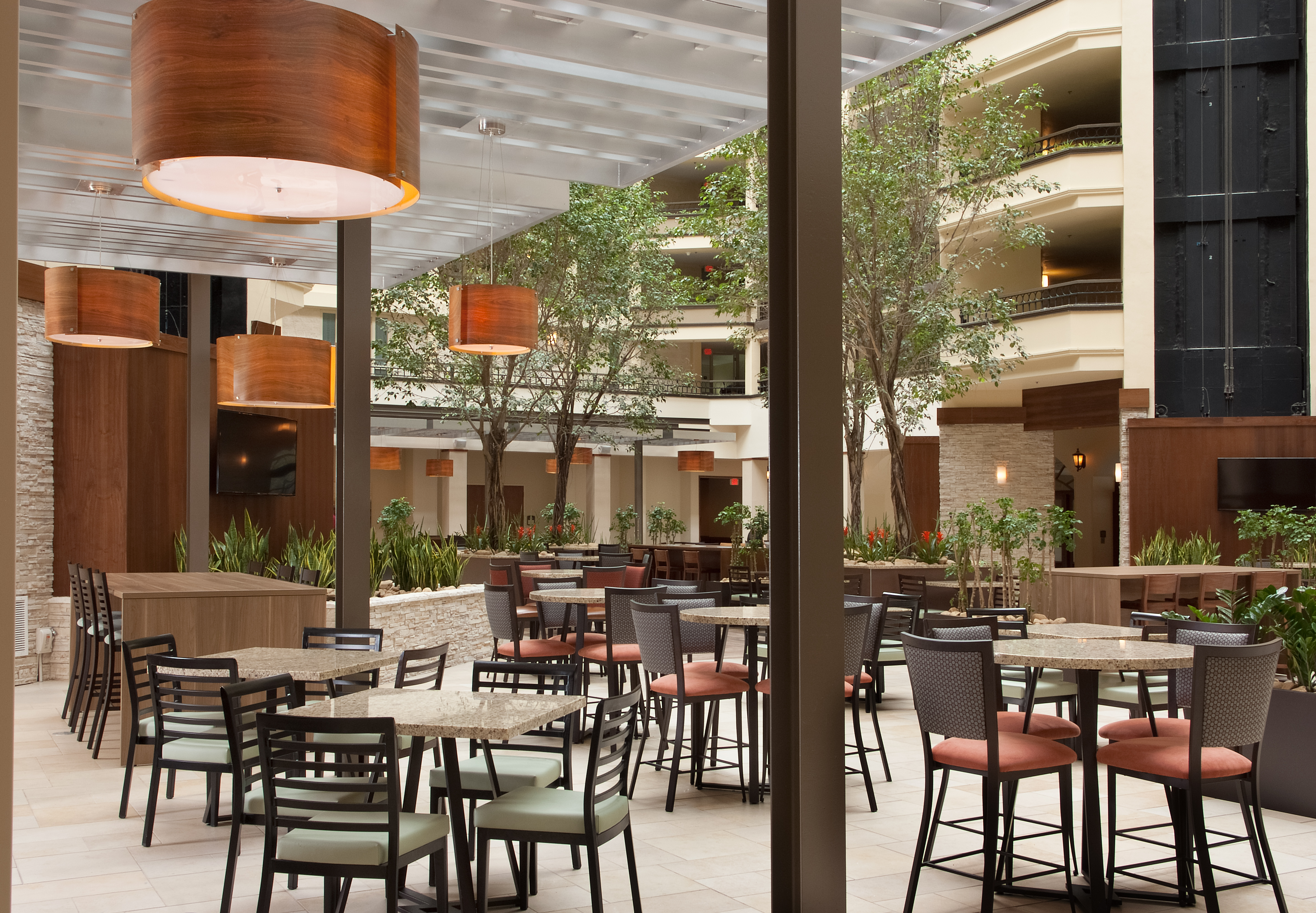 atrium NAES6056 Embassy suites Atrium Nashville
